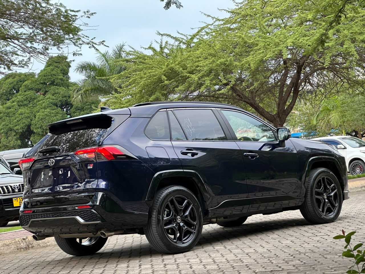 RAV4 GR SPORT thumbnail 8